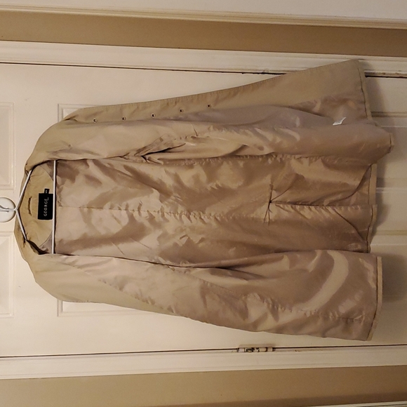Tan Trench Coat - XL - Picture 9 of 13